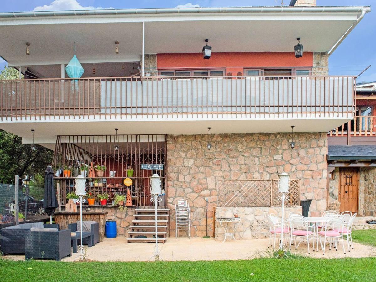 Rural Apartment With Shared Garden Pool And Spa Galapagar Pokoj fotografie